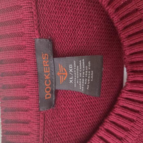 Men's Red Sweater New But No Tag - Picture 2 of 5